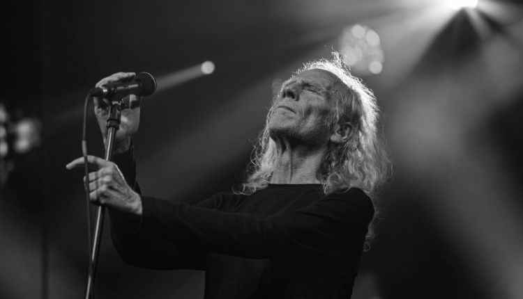 Odeszła legenda polskiego heavy metalu. Wspomnienie Romana Kostrzewskiego