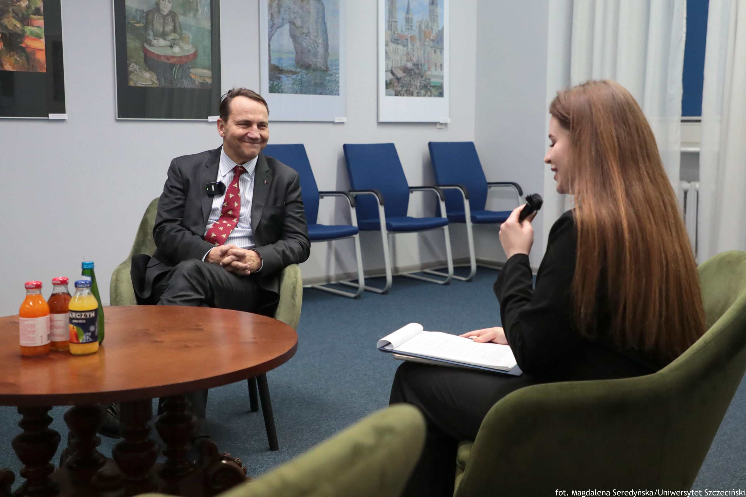 Minister Radosław Sikorski i Zofia Lichota